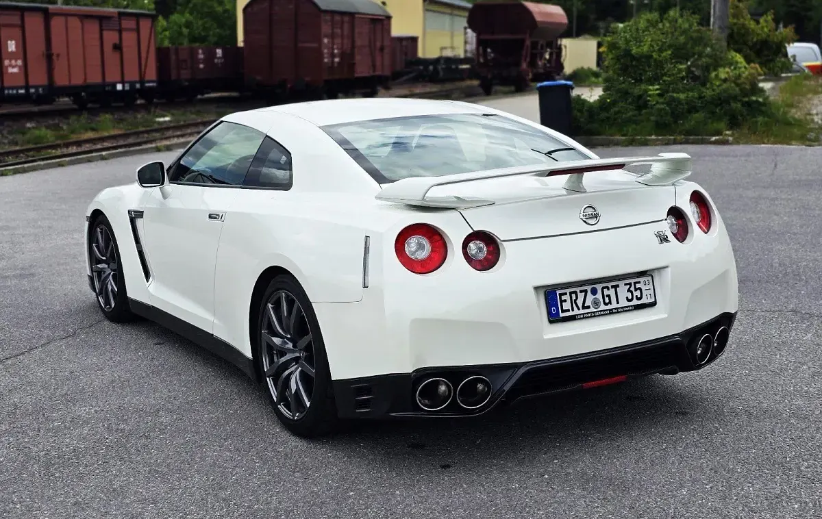 Gebraucht Nissan GT-R GT 530 PS (389 kW) 2012 Weiß Coupé