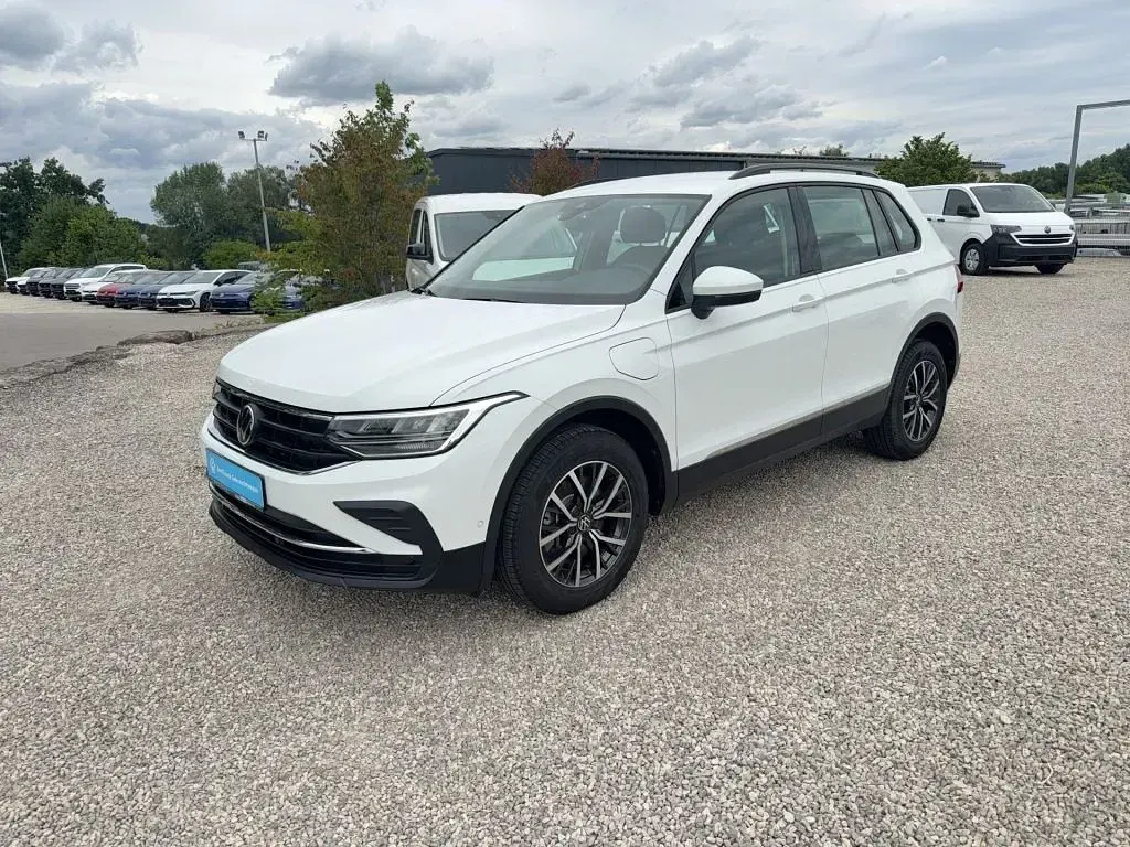 Gebraucht VW Tiguan Life 245 PS (180 kW) 2022 Pure white SUV
