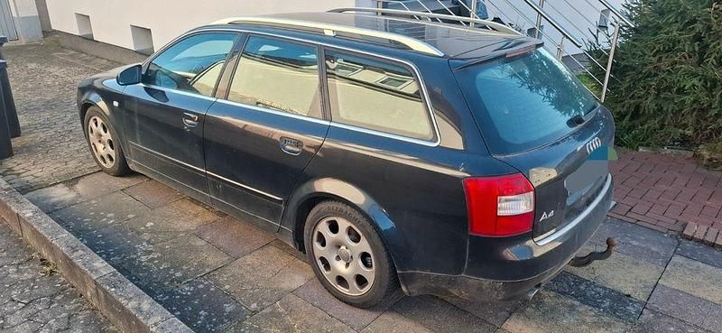Second-hand Audi A4 163 CP (119 kW) 2003 Negru Break