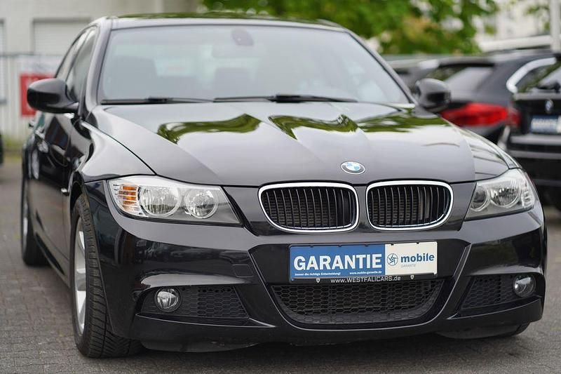 Schwarz Gebraucht 2010 BMW 320 M Sport Limousine | 9.950 € (Fairer Preis) - Bild 1/4