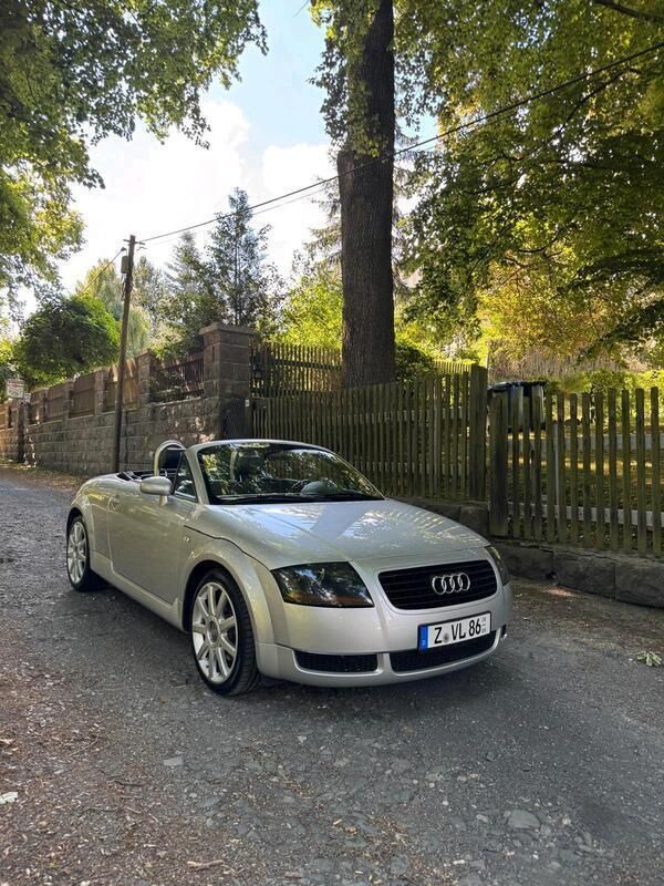 Silber Gebraucht 2001 Audi TT Roadster Cabrio | 5.390 € (Guter Preis) - Bild 1/4