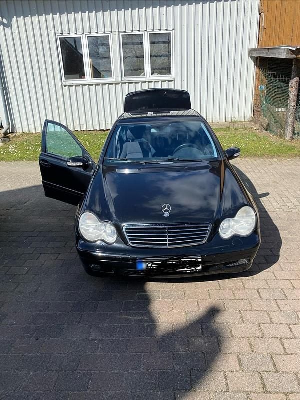 Gebraucht Mercedes C200 Elegance 163 PS (119 kW) 2001 Schwarz Limousine