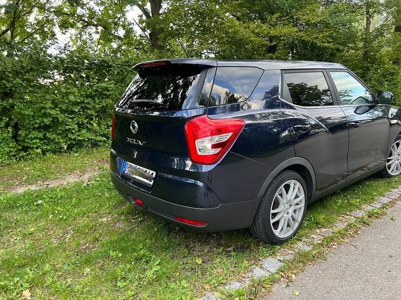 Gebraucht Ssangyong (KGM) XLV Quartz 116 PS (85 kW) 2017 Blau SUV