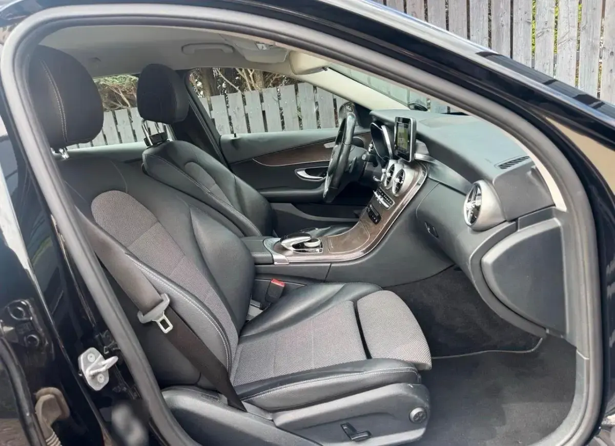 Gebraucht Mercedes C300 204 PS (150 kW) 2017 Schwarz Kombi