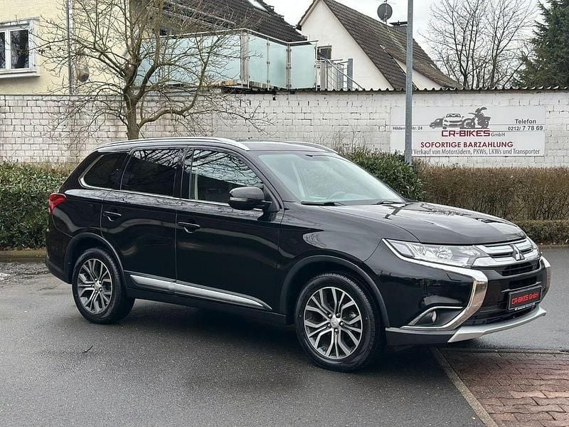 Gebraucht Mitsubishi Outlander 150 PS (110 kW) 2016 Schwarz SUV