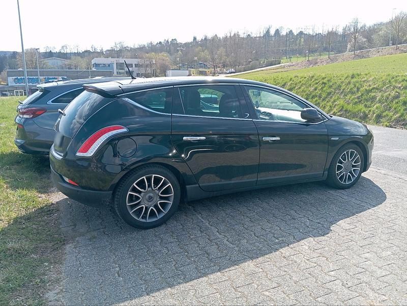 Gebraucht Lancia Delta 120 PS (88 kW) 2009 Schwarz Kleinwagen