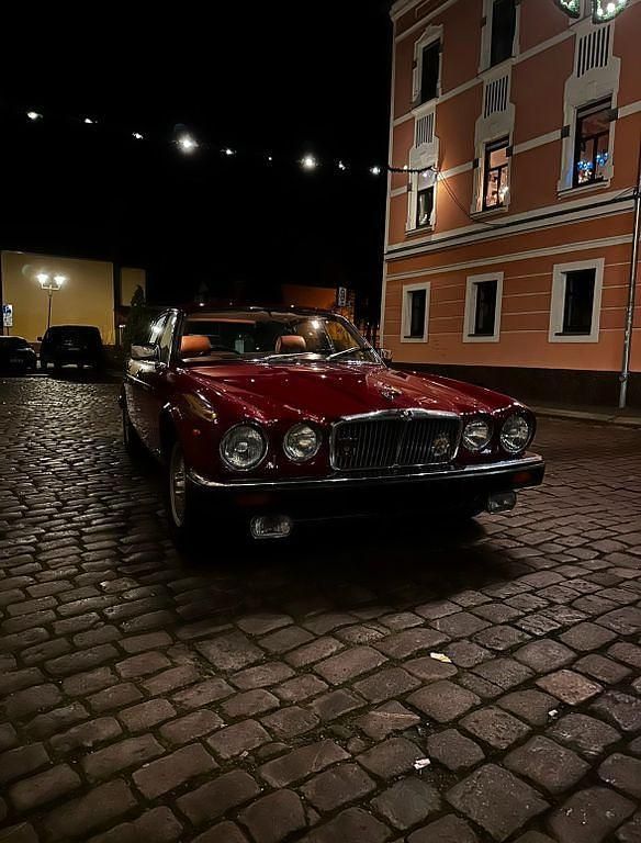 Rot Gebraucht 1979 Jaguar XJ6 Limousine | 11.990 € - Bild 1/4