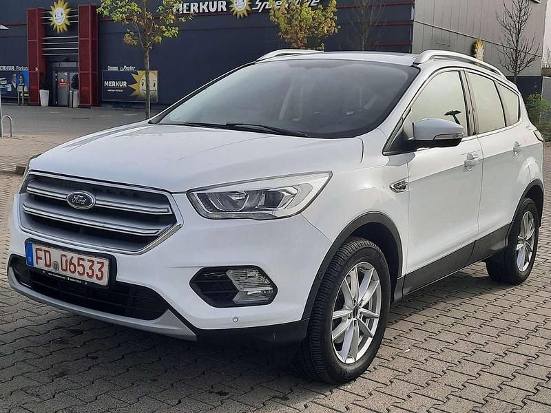 Second-hand Ford Kuga 150 CP (110 kW) 2018 Alb SUV