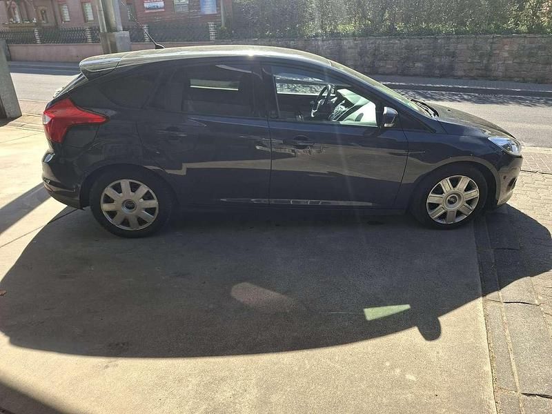 Gebraucht Ford Focus Champions Edition 116 PS (85 kW) 2013 Midnight skygrau metallic Limousine