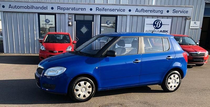 Gebraucht Skoda Fabia 60 PS (44 kW) 2010 Blau Limousine