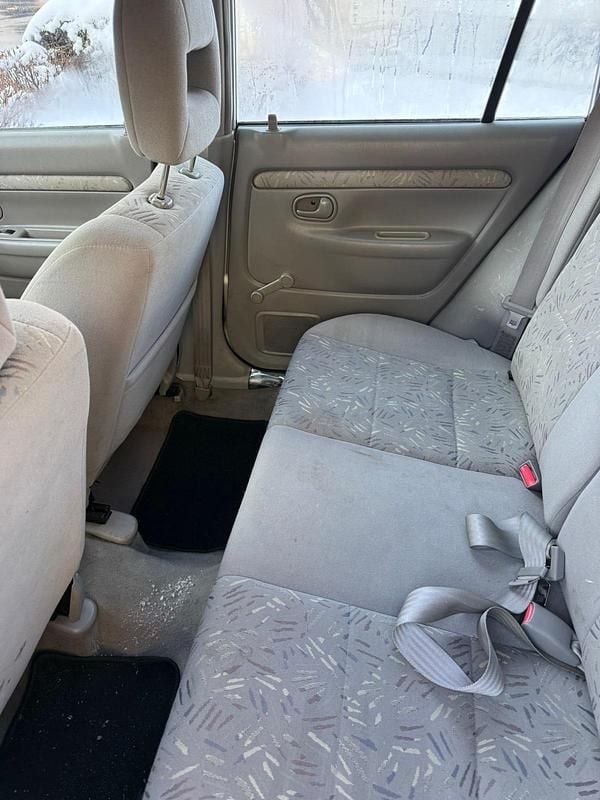 Gebraucht Mazda Demio 75 PS (55 kW) 2003 Silber Kleinwagen