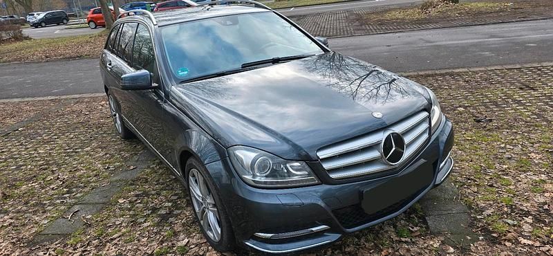 Gebraucht Mercedes C220 Avantgarde 170 PS (125 kW) 2013 Grau Kombi