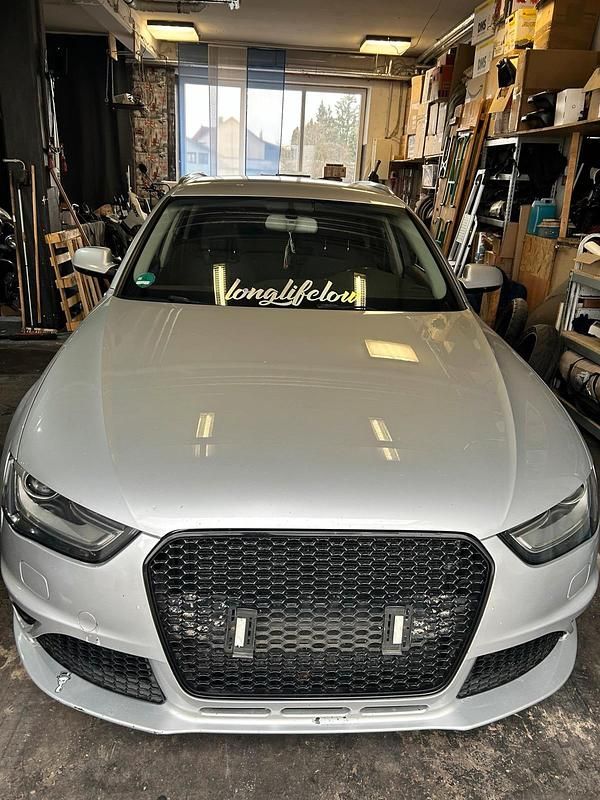 Gebraucht Audi A4 Basis 177 PS (130 kW) 2014 Silber Kombi