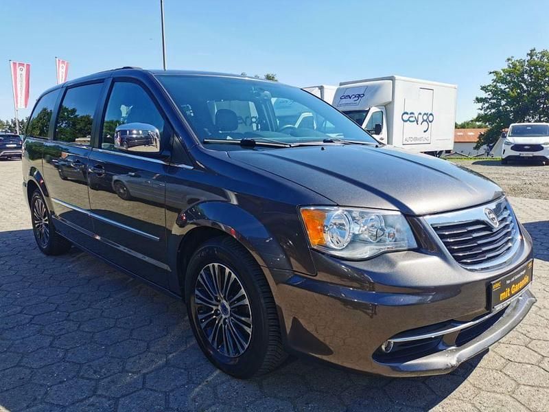 Gebraucht Lancia Voyager S 177 PS (130 kW) 2015 Grau Van / Kleinbus