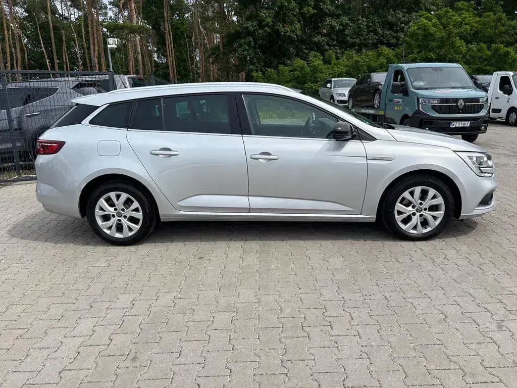 Gebraucht Renault Mégane LIMITED 140 PS (102 kW) 2020 Grau Limousine