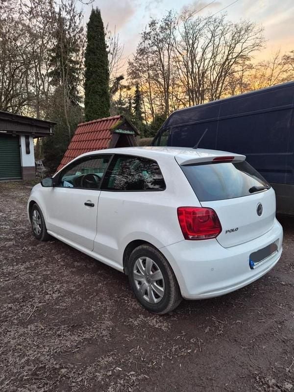 Gebraucht VW Polo 60 PS (44 kW) 2010 Weiß Kleinwagen