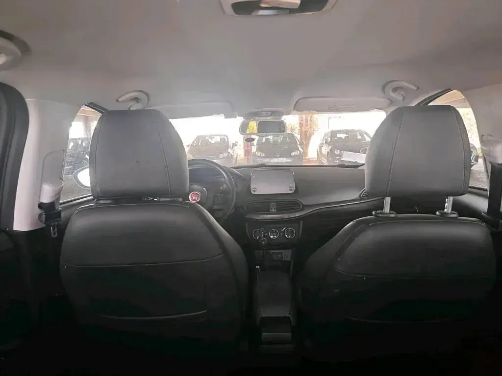 Gebraucht Fiat Tipo 120 PS (88 kW) 2018 Grau Limousine
