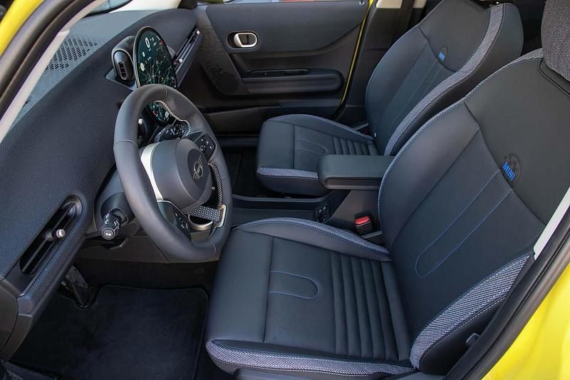 Gebraucht Mini Cooper Classic 114 kW (156 PS) 2025 Gelb Kleinwagen