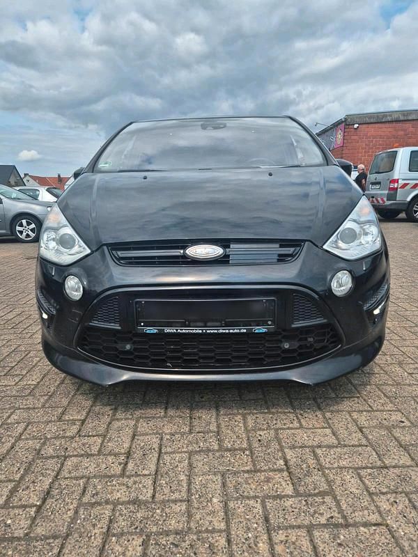 Schwarz Gebraucht 2012 Ford S-MAX S Van / Kleinbus | 6.900 € (Fairer Preis) - Bild 1/4