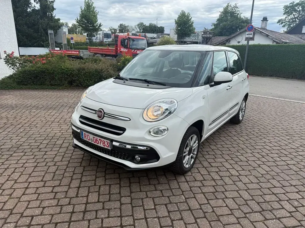 Gebraucht Fiat 500L Lounge 86 PS (63 kW) 2018 Weiß Van / Kleinbus