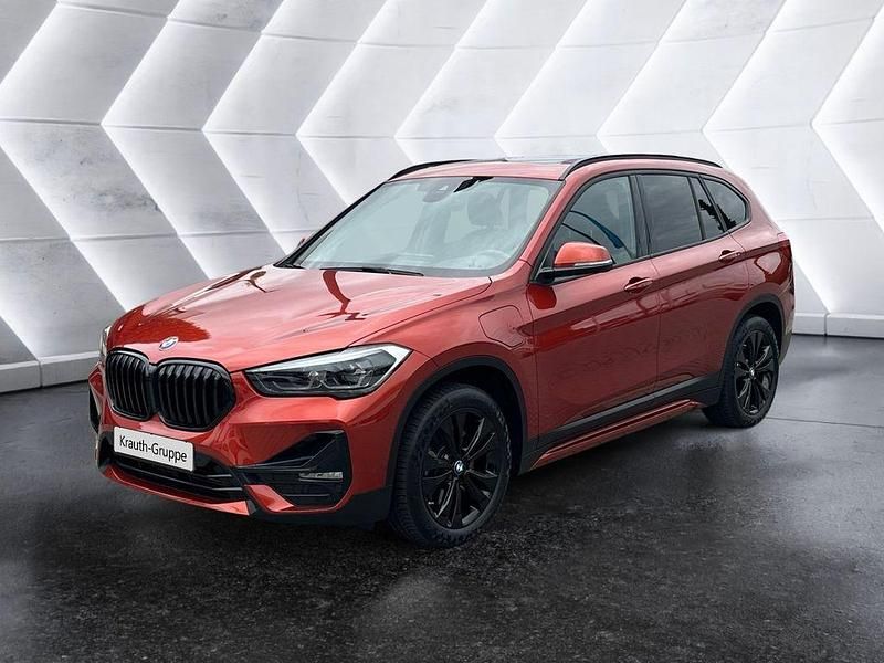 Orange Gebraucht 2021 BMW X1 Sport Line SUV | 27.900 € (Etwas zu teuer) - Bild 1/4