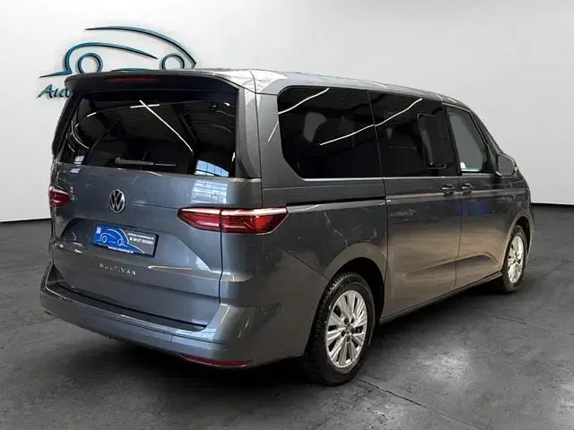 Gebraucht VW Multivan 204 PS (150 kW) 2024 Indiumgrau Van / Kleinbus