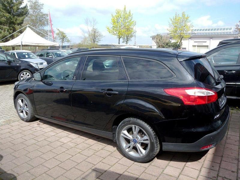 Gebraucht Ford Focus Champions Edition 116 PS (85 kW) 2013 Schwarz Limousine