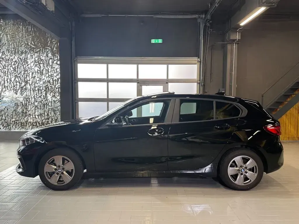 Gebraucht BMW 118 Advantage 136 PS (100 kW) 2024 Schwarz SUV