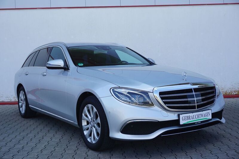 Silber Gebraucht 2018 Mercedes E200 Kombi | 13.885 € (Etwas zu teuer) - Bild 1/4