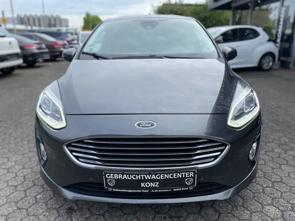 Usata Ford Fiesta Titanium 125 CV (91 kW) 2017 Grigio Utilitaria