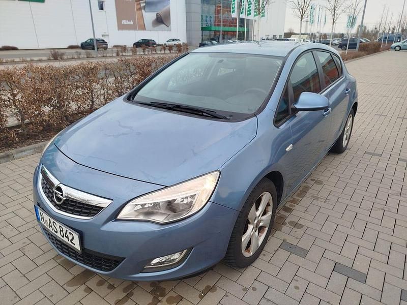 Blau Gebraucht 2010 Opel Astra Edition Limousine | 3.999 € (Fairer Preis) - Bild 1/4