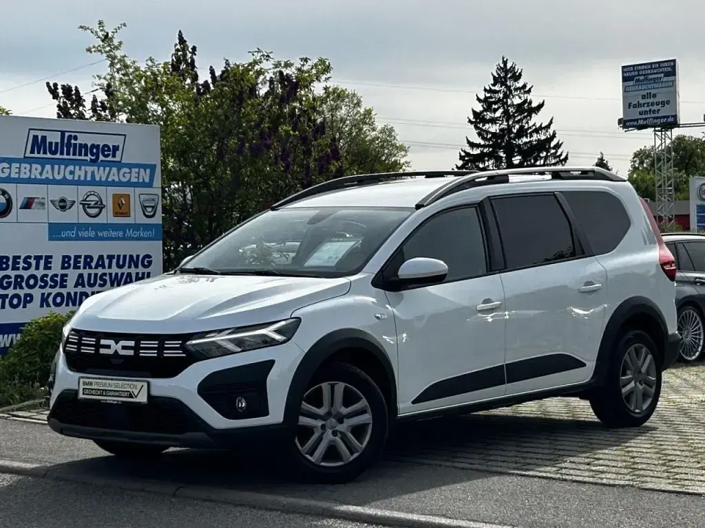 Gebraucht Dacia Jogger Expression 110 PS (80 kW) 2023 Arktis weiß Van / Kleinbus