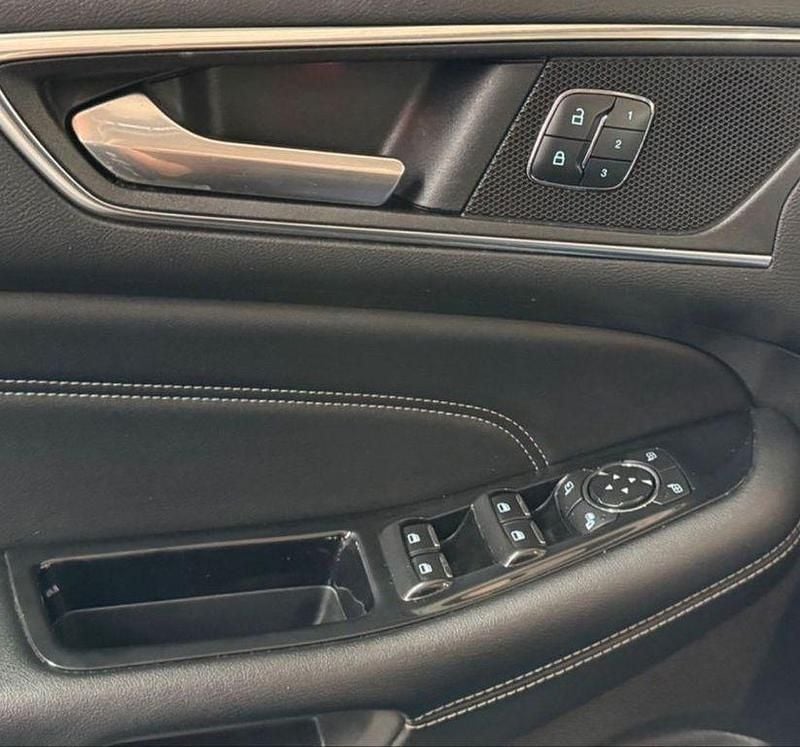 Gebraucht Ford Edge Titanium 209 PS (153 kW) 2016 Schwarz SUV