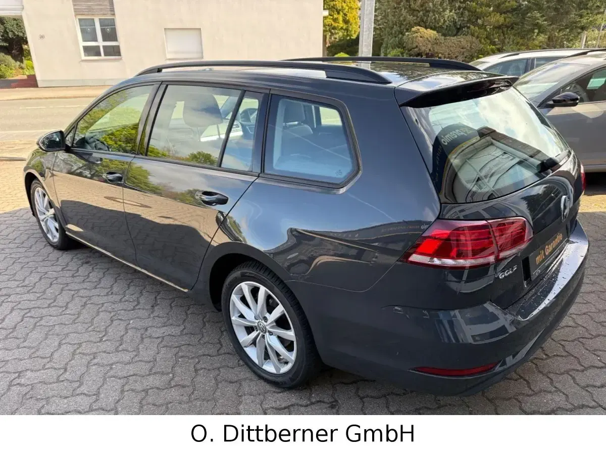 Gebraucht VW Golf VII Trendline 110 PS (80 kW) 2017 Grau Kombi