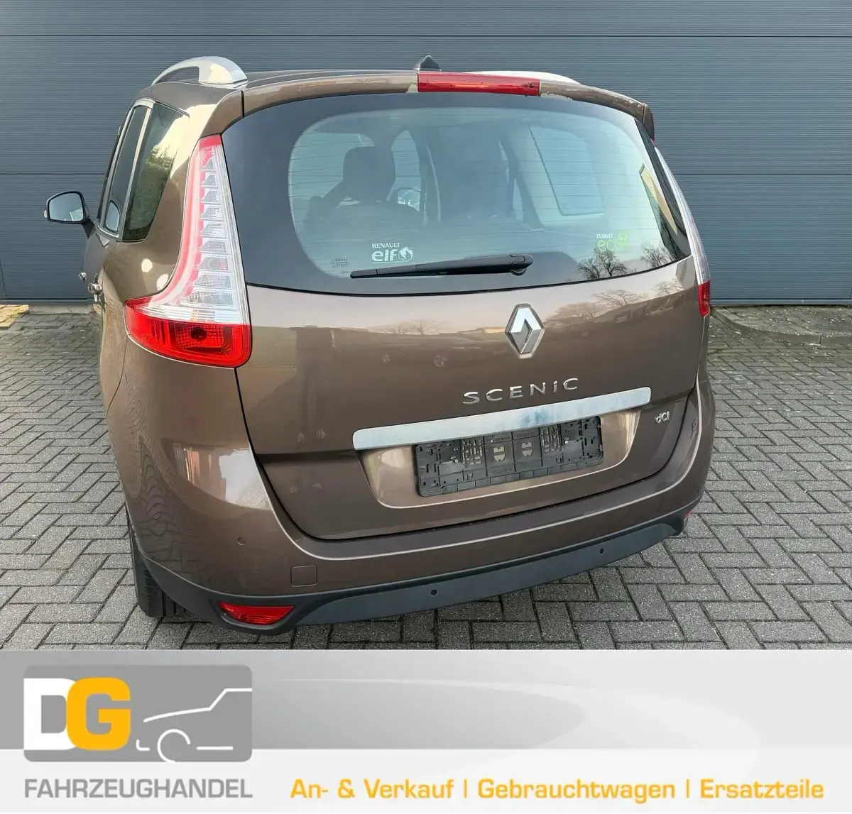 Gebraucht Renault Scenic E-Tech 110 PS (80 kW) 2014 Braun Van / Kleinbus