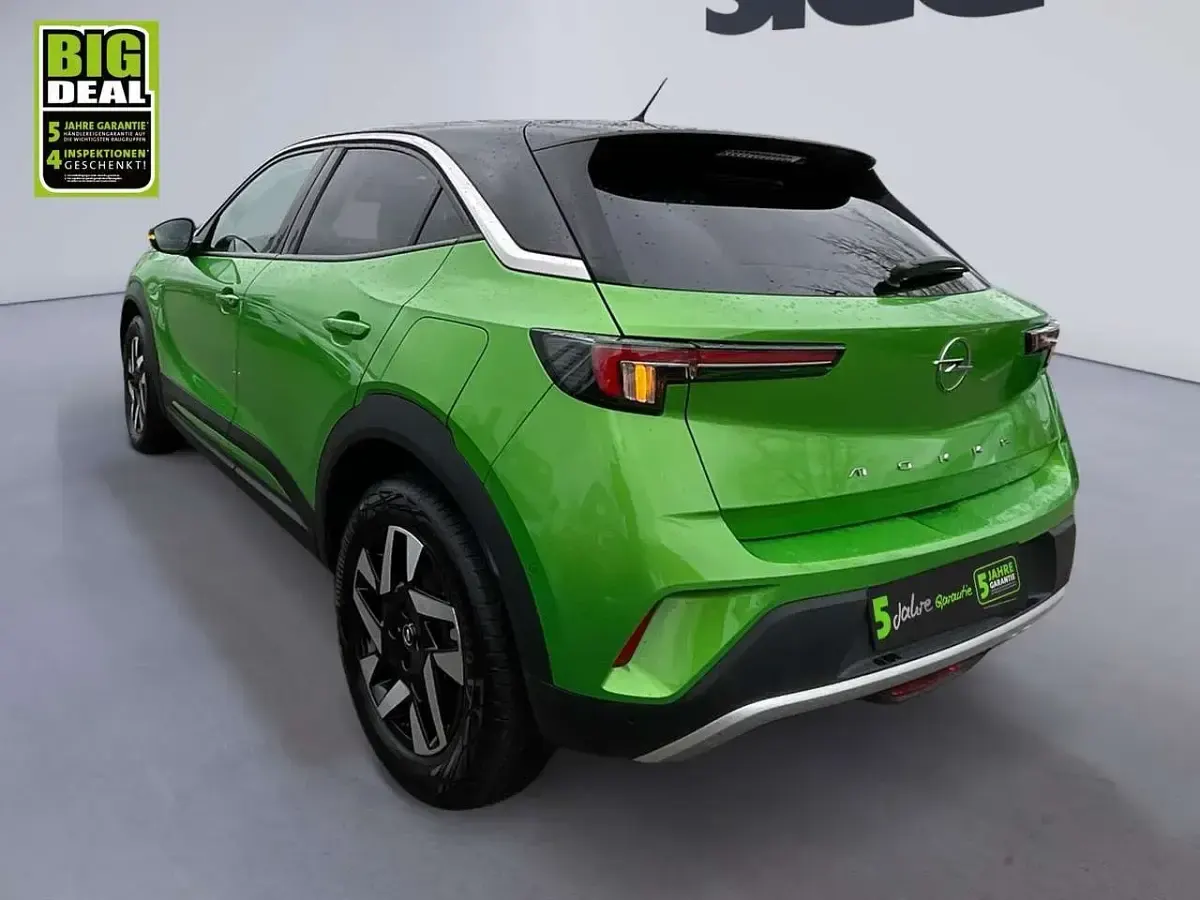 Gebraucht Opel Mokka Elegance 131 PS (96 kW) 2022 Matcha green/ikone gruen SUV