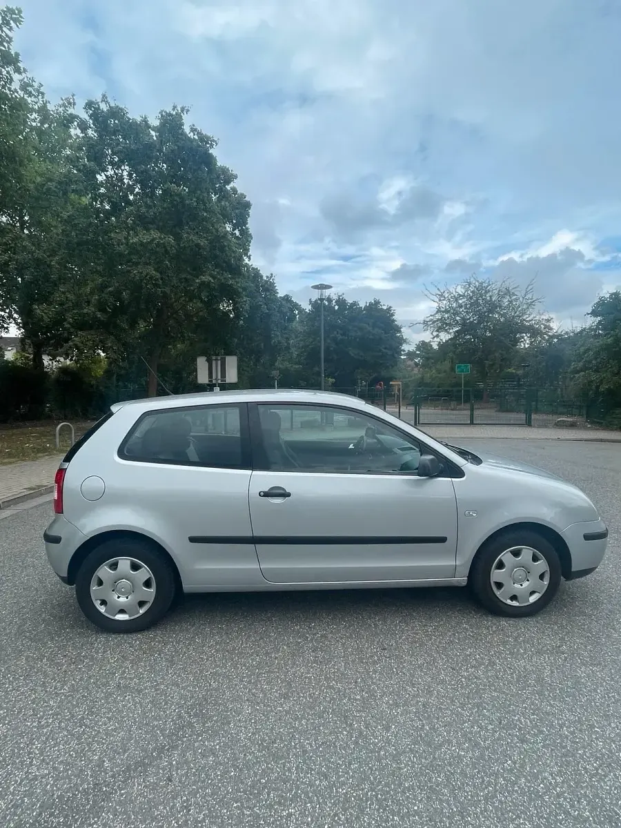Gebraucht VW Polo 54 PS (39 kW) 2004 Grau Kleinwagen