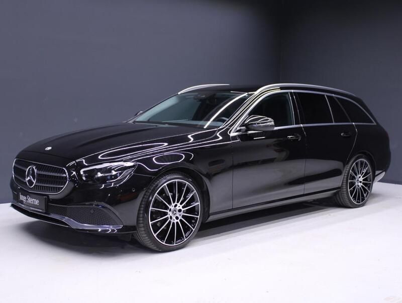 Obsidianschwarz metallic Gebraucht 2023 Mercedes E220 Avantgarde Kombi | 43.490 € (Fairer Preis) - Bild 1/4