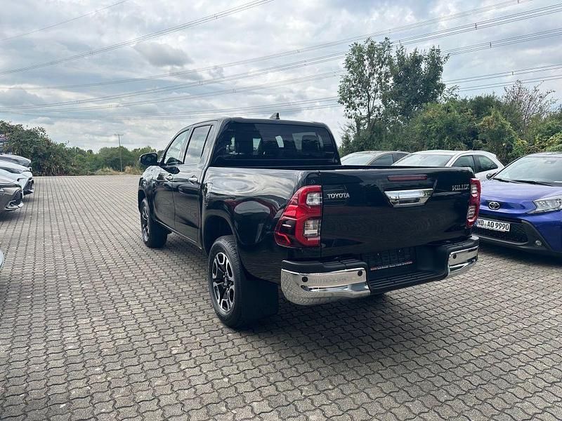 Neu Toyota HiLux Executive 204 PS (150 kW) 2025 Schwarz Abholung