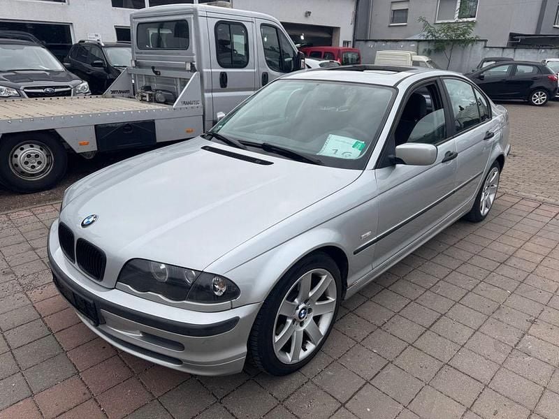 Silber Gebraucht 2000 BMW 116 Kleinwagen | 1.850 € - Bild 1/4