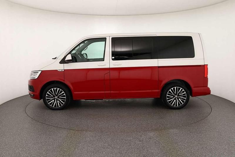 Gebraucht VW Multivan 150 PS (110 kW) 2019 Candyweiß/kirschrot Van
