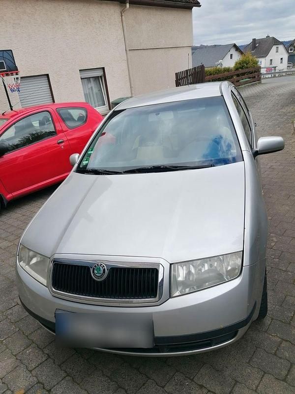 Gebraucht Skoda Fabia 75 PS (55 kW) 2004 Silber Limousine