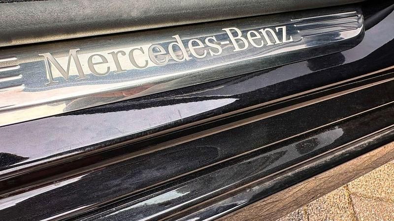 Gebraucht Mercedes E300 AMG 265 PS (194 kW) 2022 Schwarz Limousine