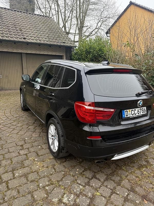 Gebraucht BMW X3 184 PS (135 kW) 2011 Schwarz SUV