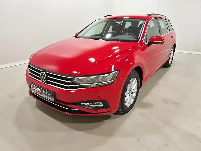 Gebraucht VW Passat Business 122 PS (89 kW) 2023 Tornadorot Kombi