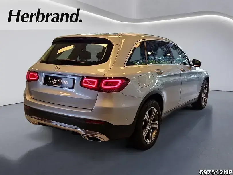 Gebraucht Mercedes GLC220 194 PS (142 kW) 2022 Hightechsilber SUV