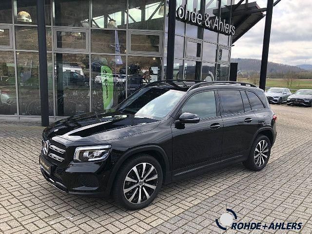 Gebraucht Mercedes GLB200 Progressive 163 PS (119 kW) 2022 Kosmosschwarz SUV