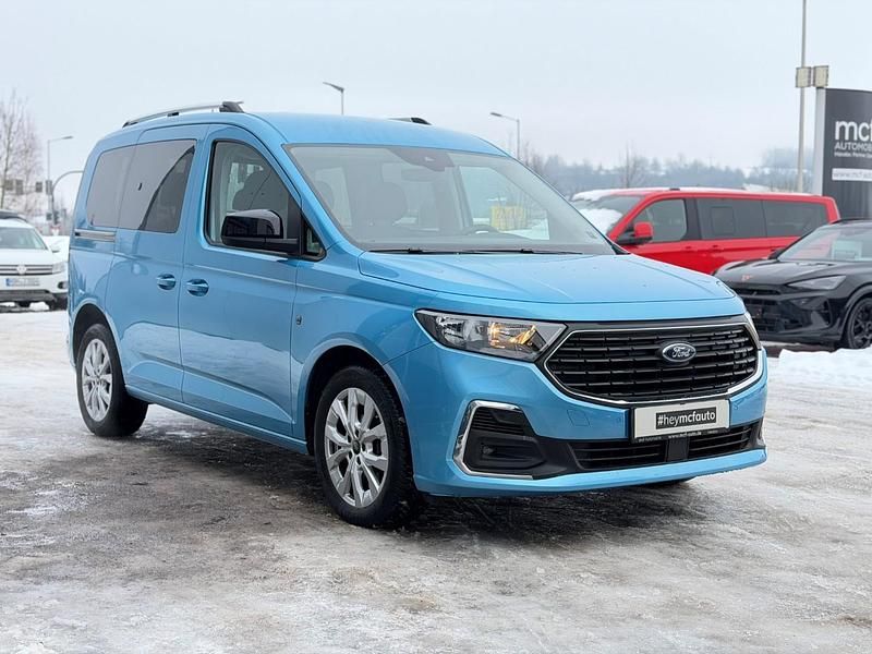 Gebraucht Ford Tourneo Titanium 122 PS (89 kW) 2024 Blau Kombi