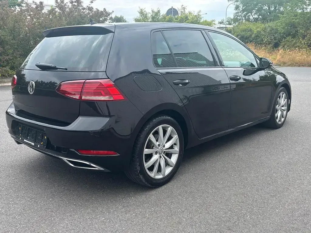 Gebraucht VW Golf VII Highline 150 PS (110 kW) 2019 Schwarz Limousine
