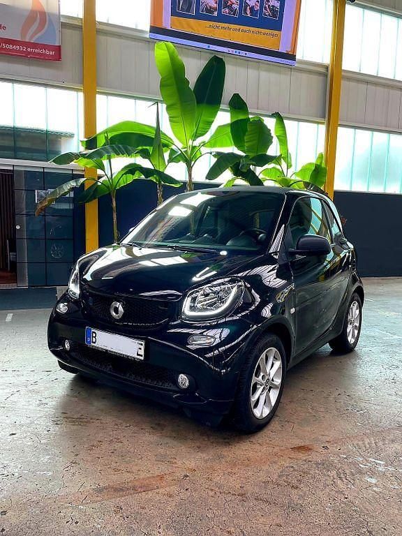 Schwarz Gebraucht 2019 Smart ForTwo Electric Drive Coupé | 7.990 € (Etwas zu teuer) - Bild 1/4